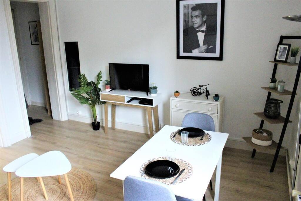 Charmant Studio En Centre-Ville / Proche Gare Hawr Zewnętrze zdjęcie